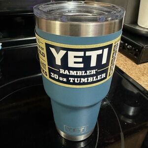 NEW YETI Rambler mug